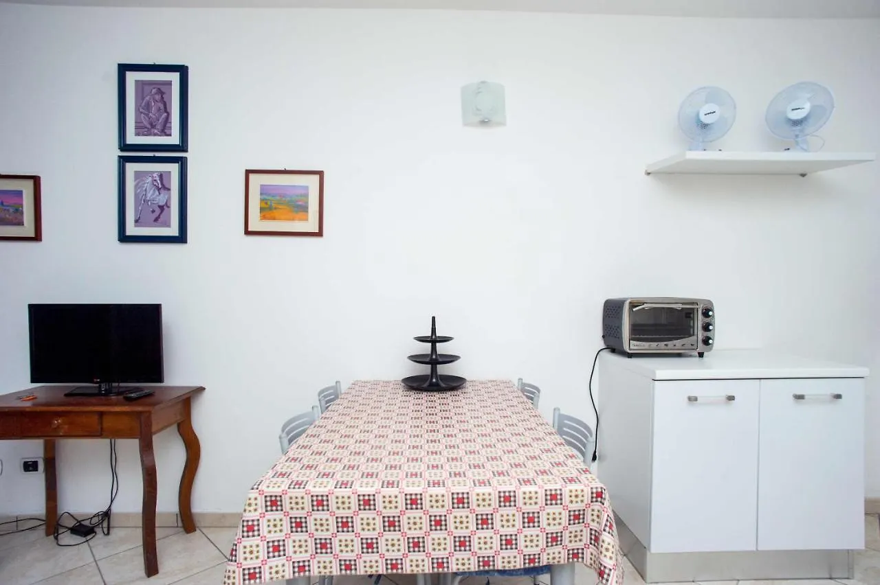 Apartment Appartamenti La Paolina Italy