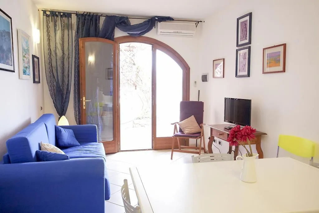 Apartment Appartamenti La Paolina